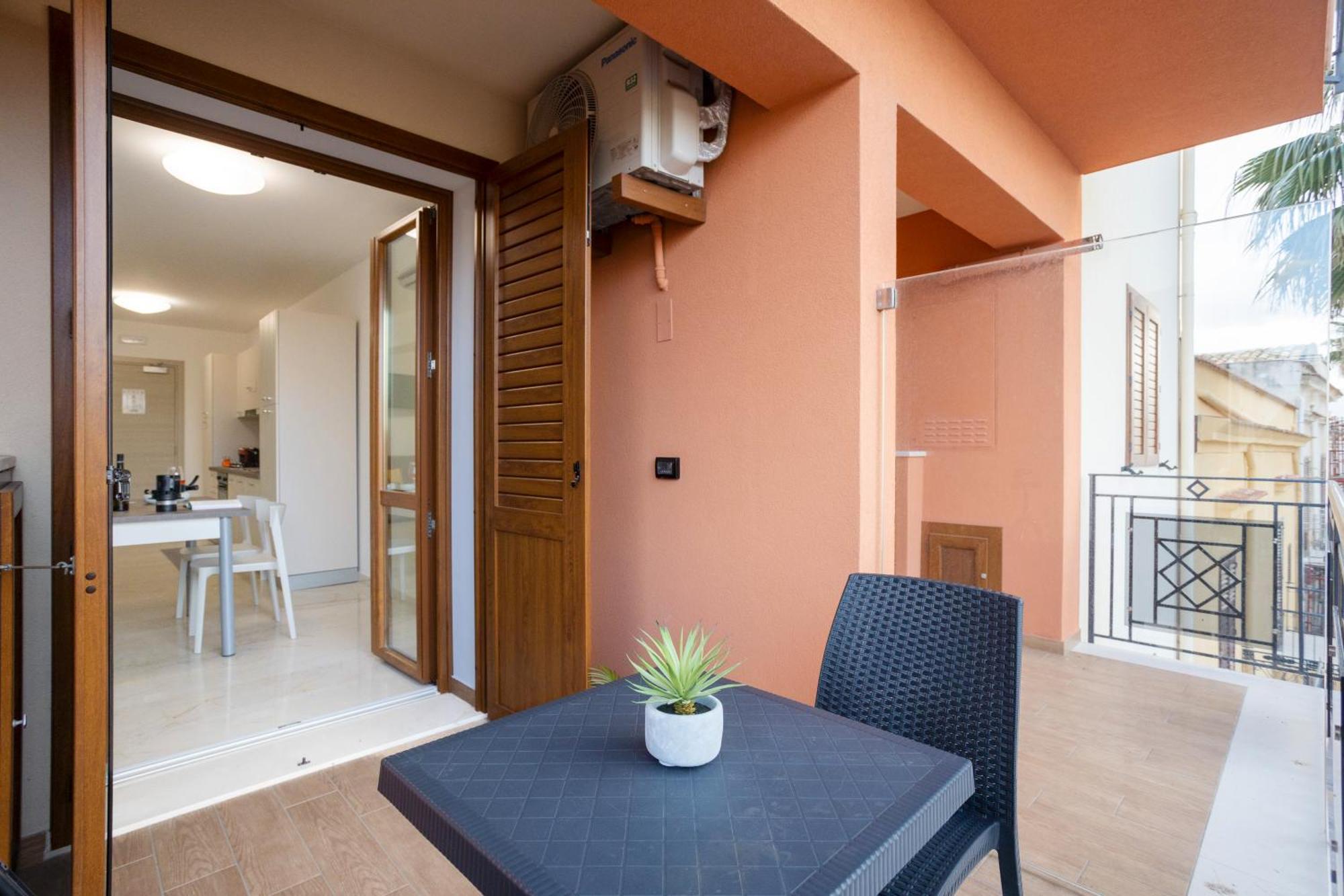 Azzurra Apartments Balestrate Dış mekan fotoğraf