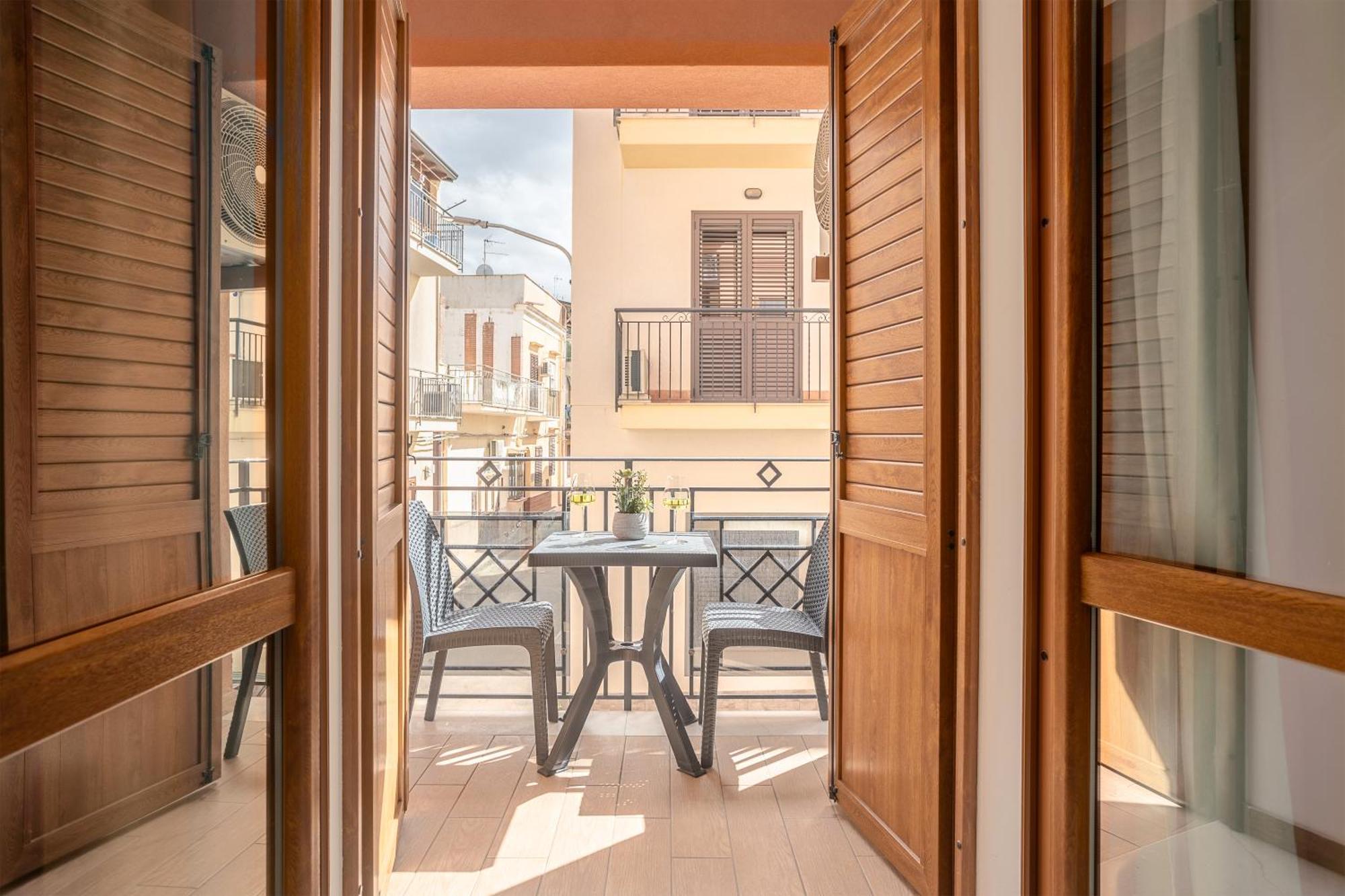 Azzurra Apartments Balestrate Dış mekan fotoğraf