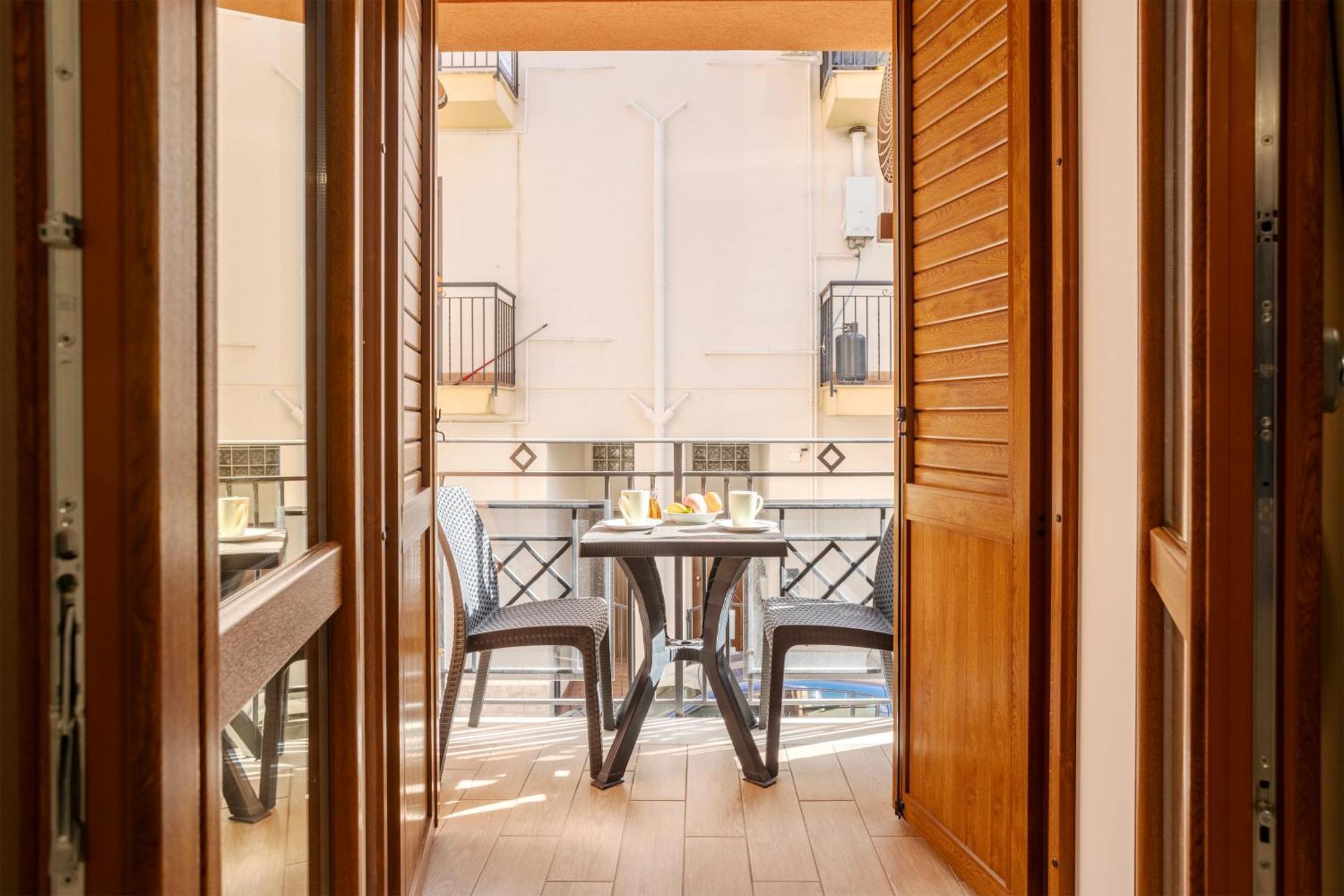 Azzurra Apartments Balestrate Dış mekan fotoğraf